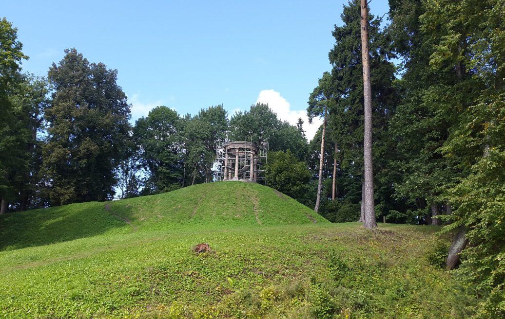 Pavilion - during the reconstruction of the rotunda with racks