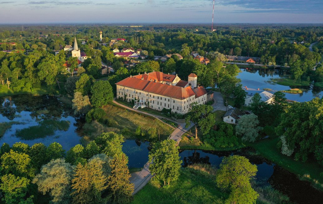 Dundagas pils. Skats no augšas