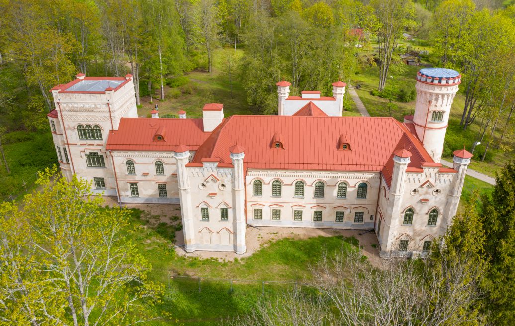 Bird's eye view of the Preiļi manor complex and park