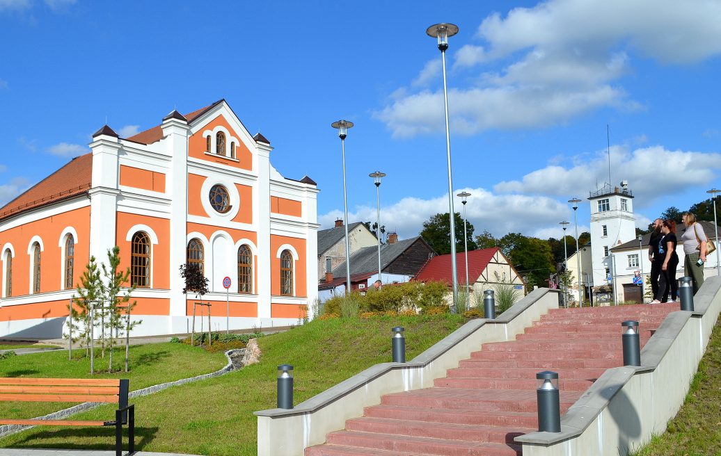 The building of the Sabile Makslas Culture and Tourism Center from the city view