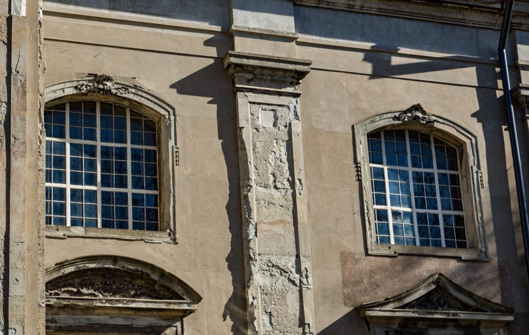 Partial collapse of the windows and wall elements of Liepāja's Holy Trinity Cathedral before restoration