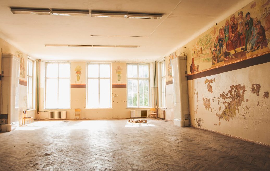 Bijusī sanatorija “Ogre” galvenā telpa pirms rekonstrukcijas