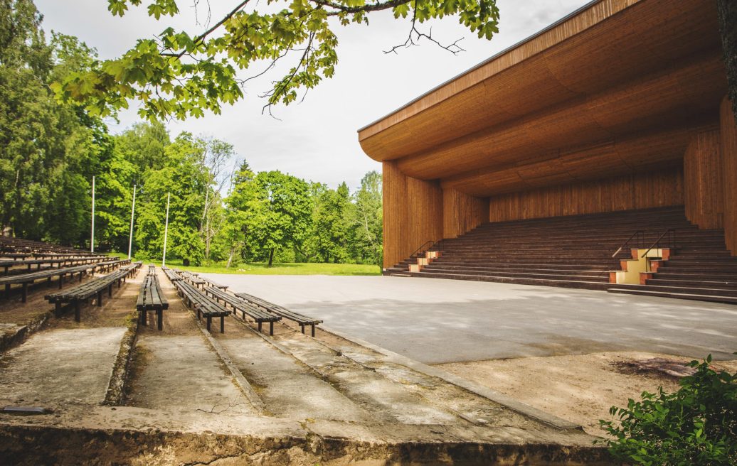 Saulkrasti Neibades park stage before reconstruction