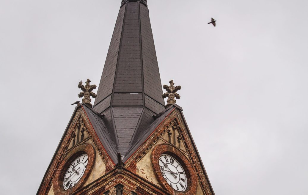 Bezvainīgās Jaunavas Marijas Romas katoļu katedrāles torņa pulksteņi