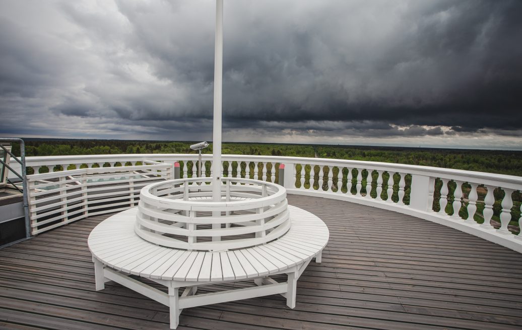 Ķemeri water tower seats with white finish