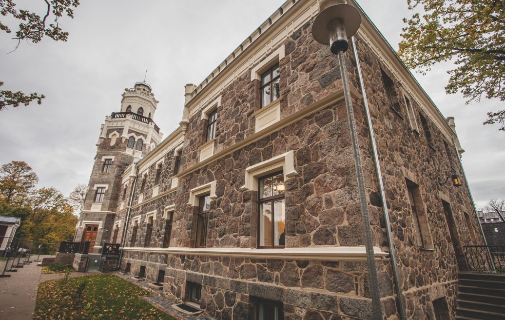 The exterior of Sigulda's New Castle building in close-up