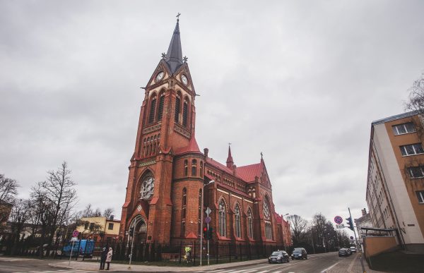 Bezvainīgās Jaunavas Marijas Romas katoļu katedrāle no pilsētas skata