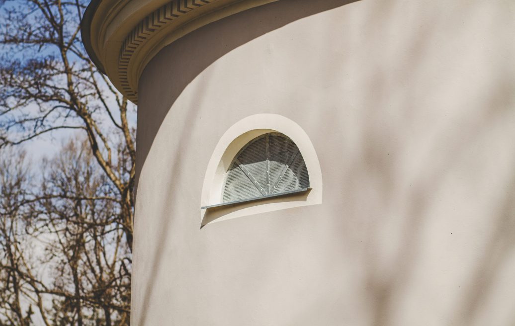 Close-up of the ventilation system of the Feitinghoff mausoleum building