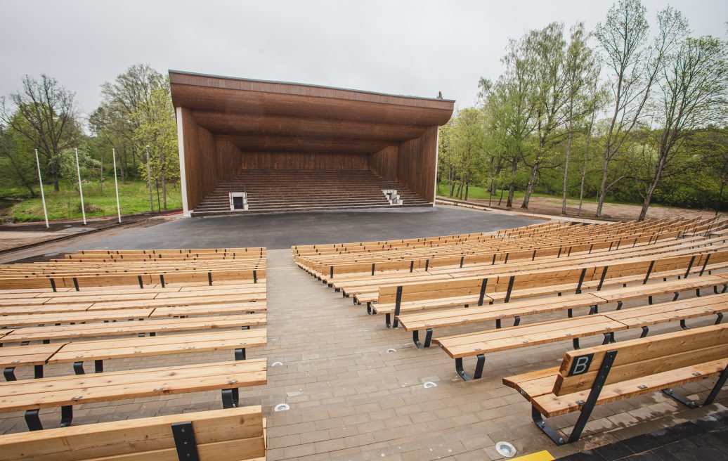 Saulkrasti Neibade park stage