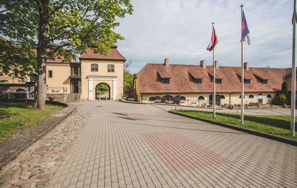 The Šlokenbeka Manor Ensemble with Flags