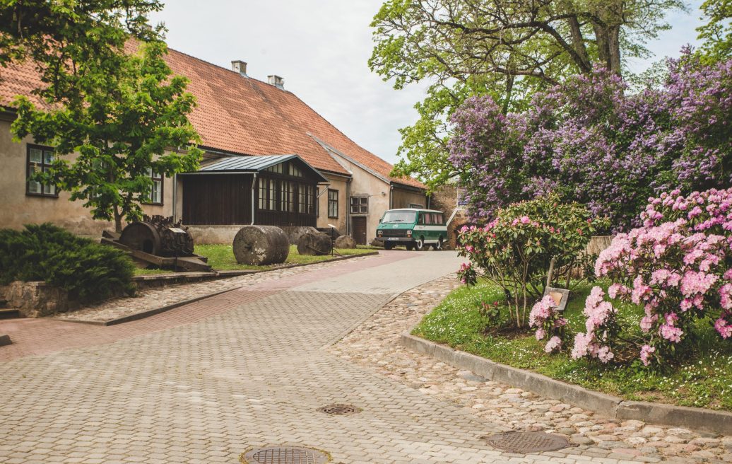 The Šlokenbeka Manor Ensemble building