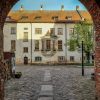 Dundagas Castle courtyard